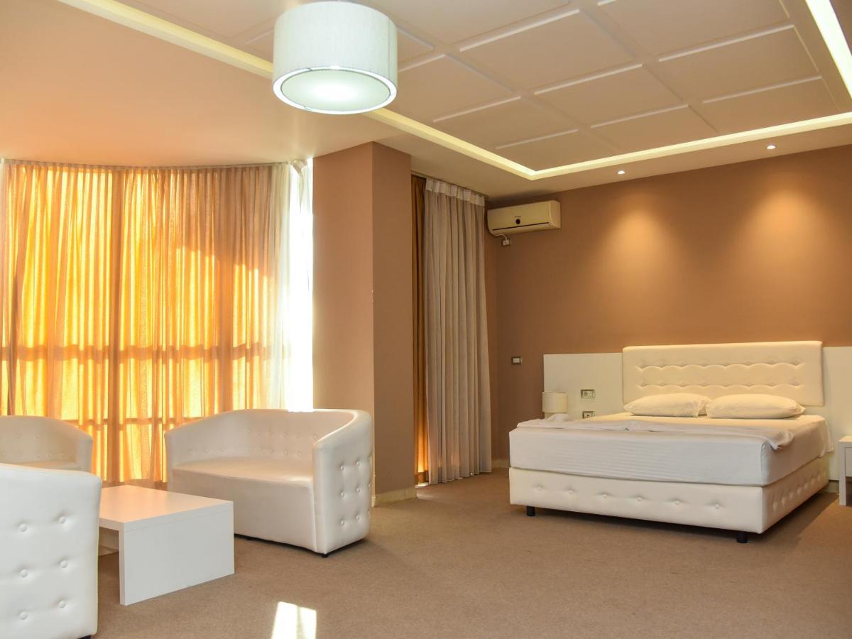 Hotel Continental Дуррес Екстер'єр фото
