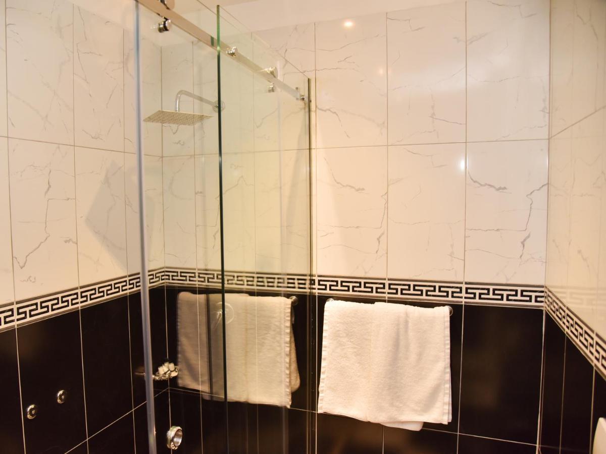 Hotel Continental Дуррес Екстер'єр фото