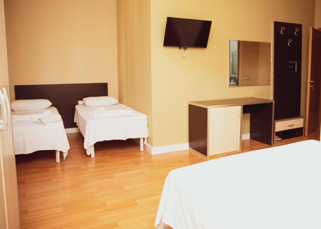 Hotel Continental Дуррес Екстер'єр фото