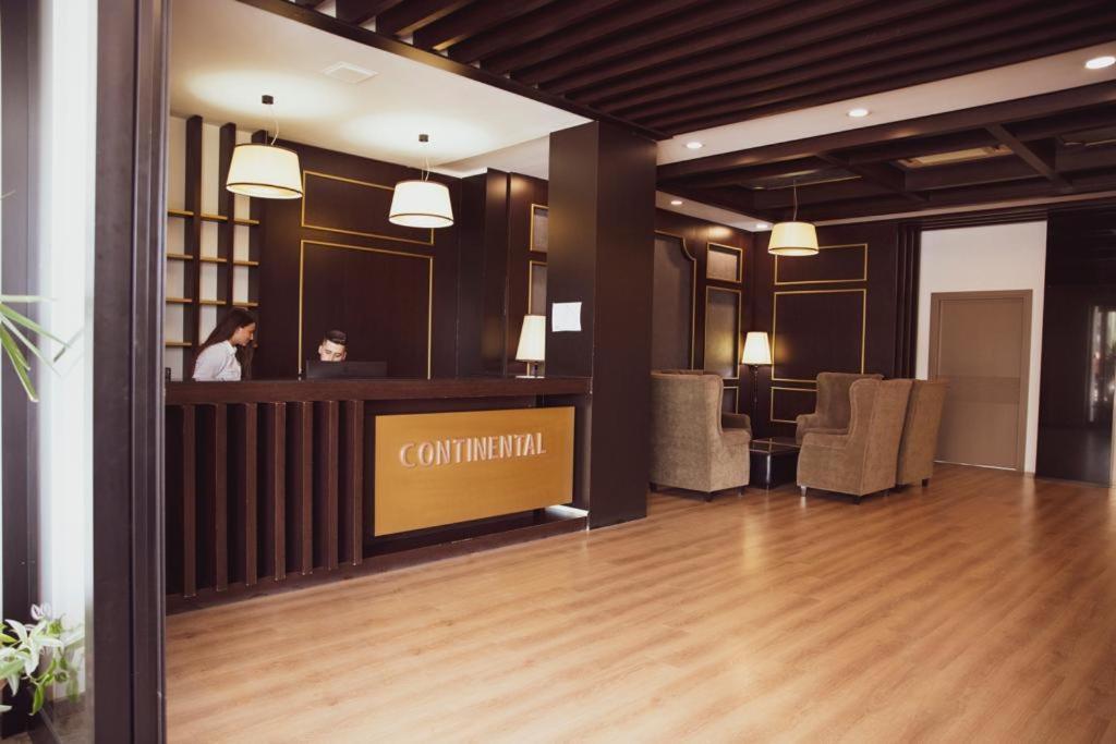 Hotel Continental Дуррес Екстер'єр фото