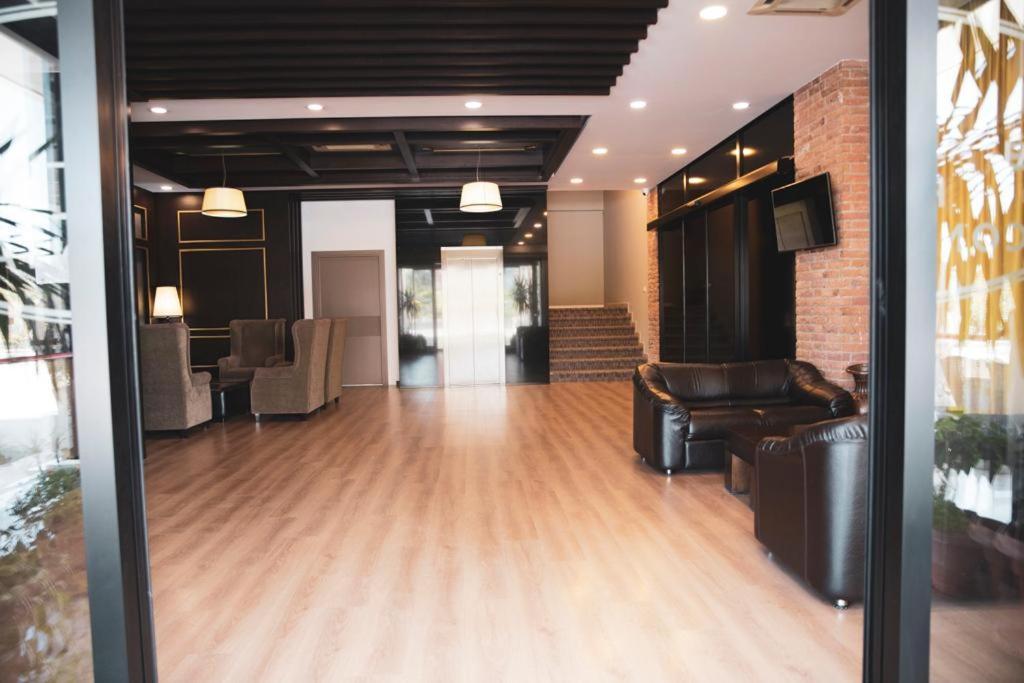 Hotel Continental Дуррес Екстер'єр фото